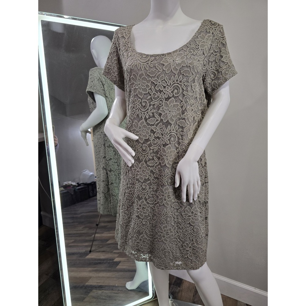 Tiana B Women's XL Taupe Lace Sheath Dress Floral Overlay Cap Sleeve Scoop Neck - Picture 5 of 7